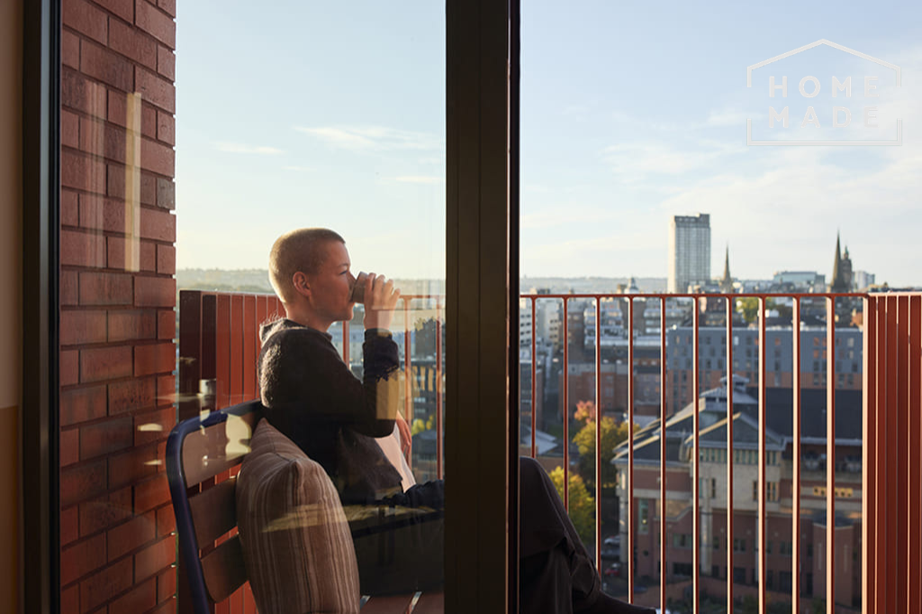 2 bed flat to rentSoho Yard S3 photo 4
