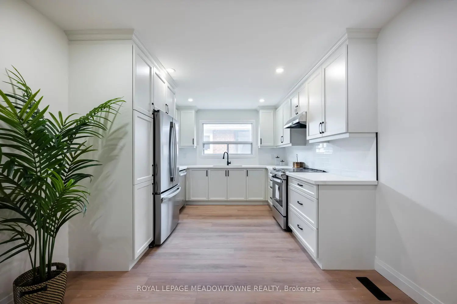 Additional image 14 of 21 Leander Street
