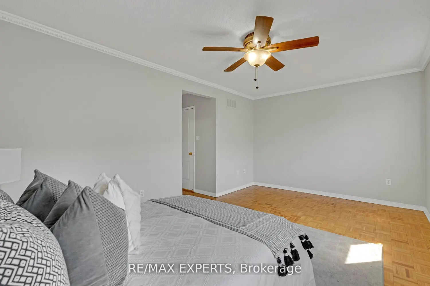Additional image 13 of 19 Foxchase Avenue 61