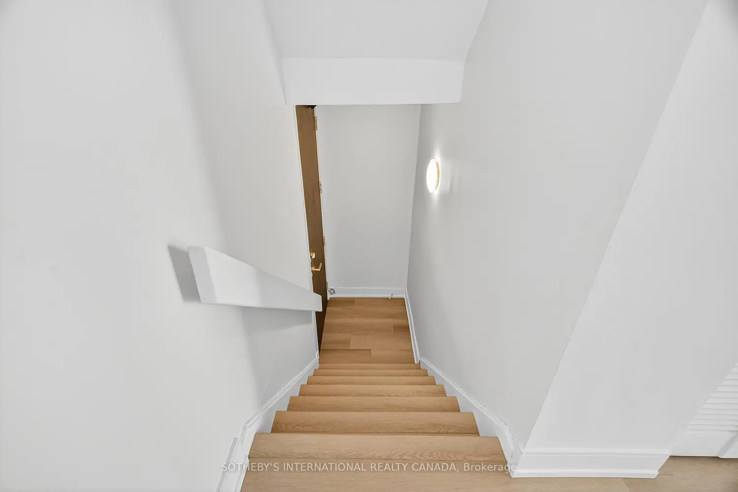 Additional image 3 of 33 Harbour Square 1423