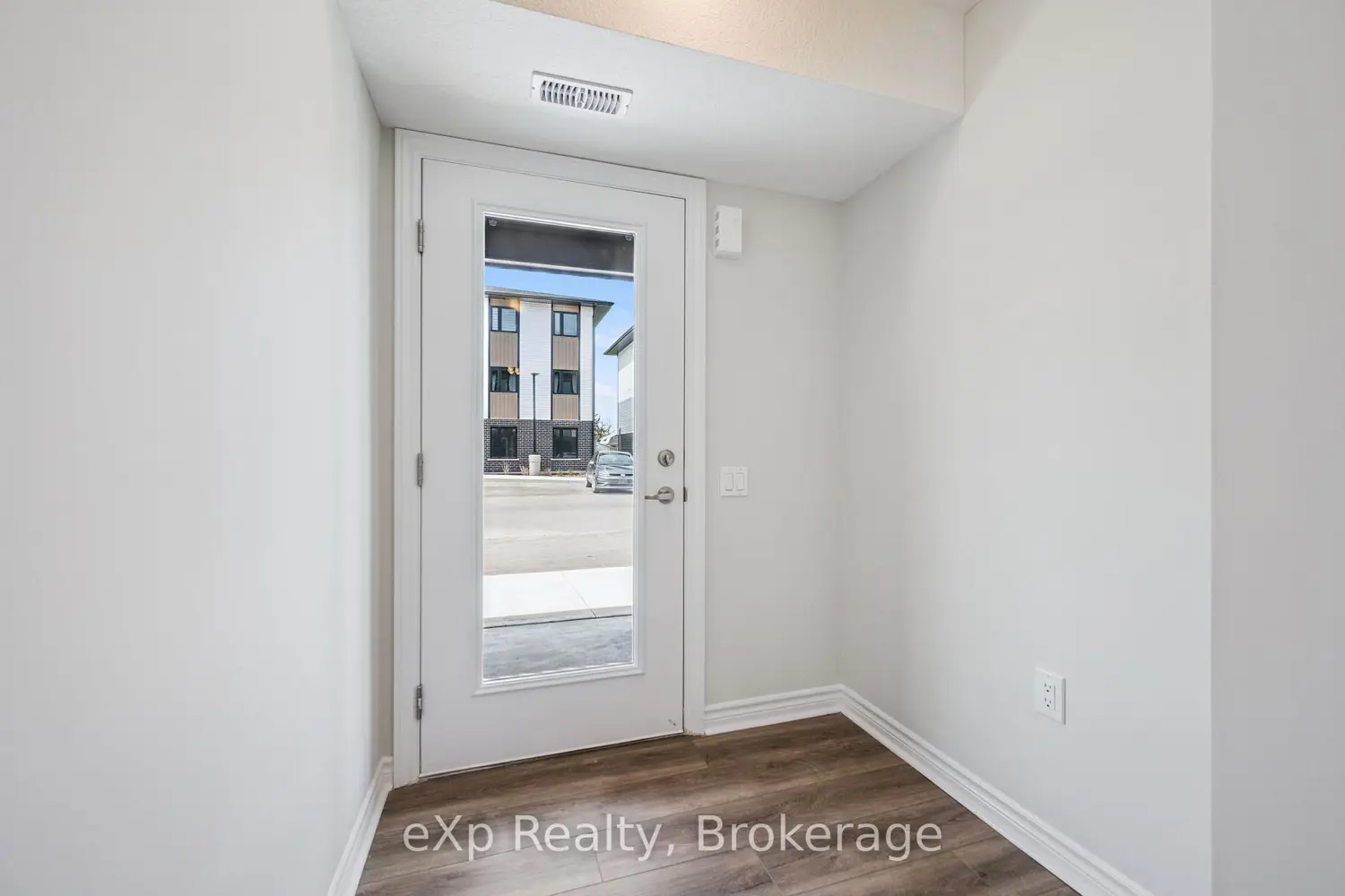 Additional image 4 of 465 Garafraxa Street 10