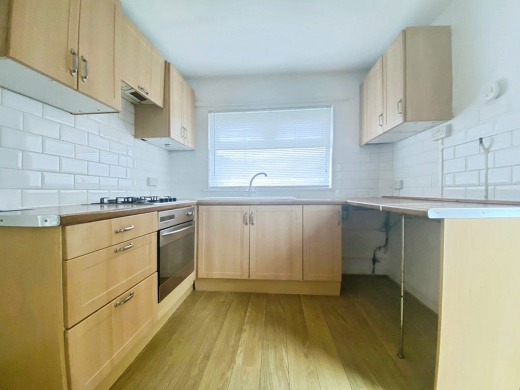 Additional image 2 of 3 bed property to rentGolden Avenue, Sandfields, Port Talbot SA12