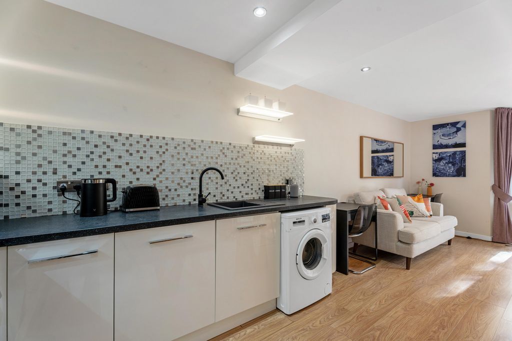 Additional image 8 of 2 bed flat to rentRegent Grove, Leamington Spa, Warwickshire CV32