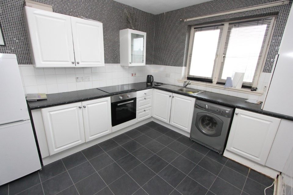 Additional image 6 of 1 bed flat to rentJean Armour Drive, Clydebank G81