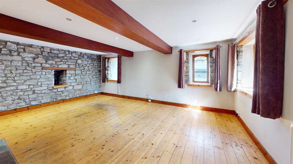 4 bed barn conversion to rentLlysworney, Cowbridge CF71 photo 2