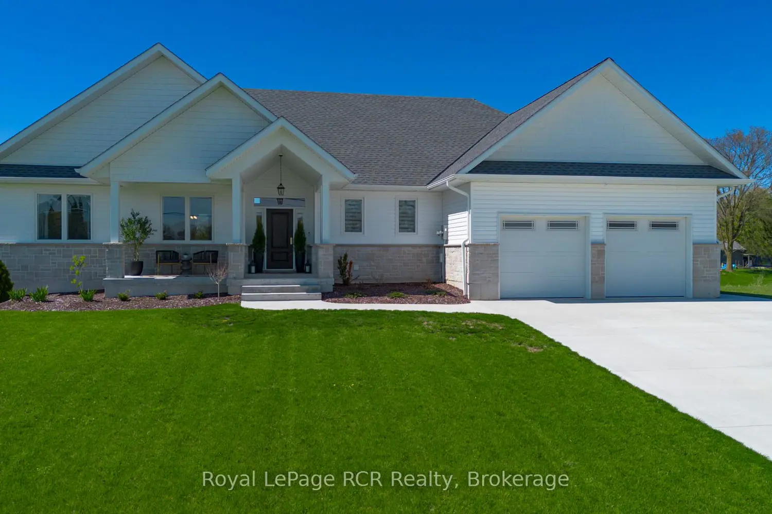 22 Nickason Drive photo 2