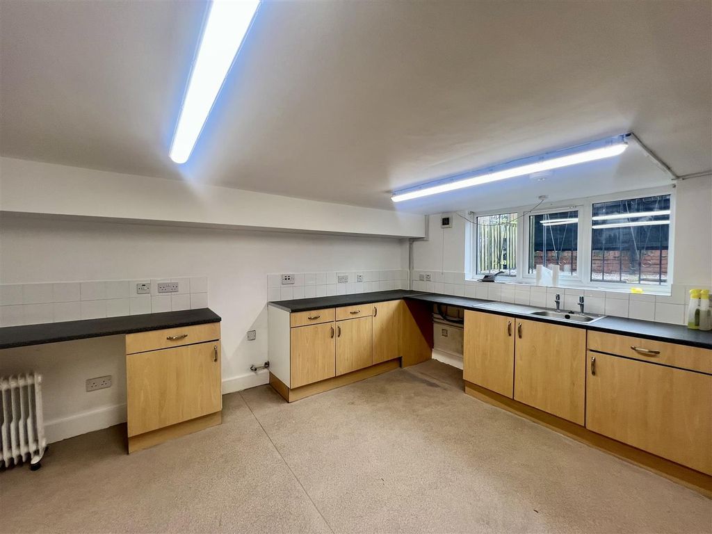 Additional image 4 of 2 bed terraced house to rentArthington Grove, Leeds LS10