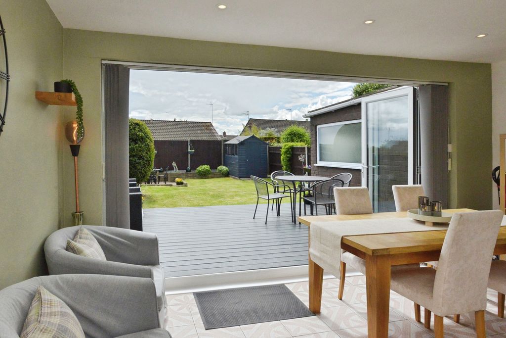 Additional image 11 of 3 bed semi-detached house for saleTennyson Grove, Milton Keynes MK3