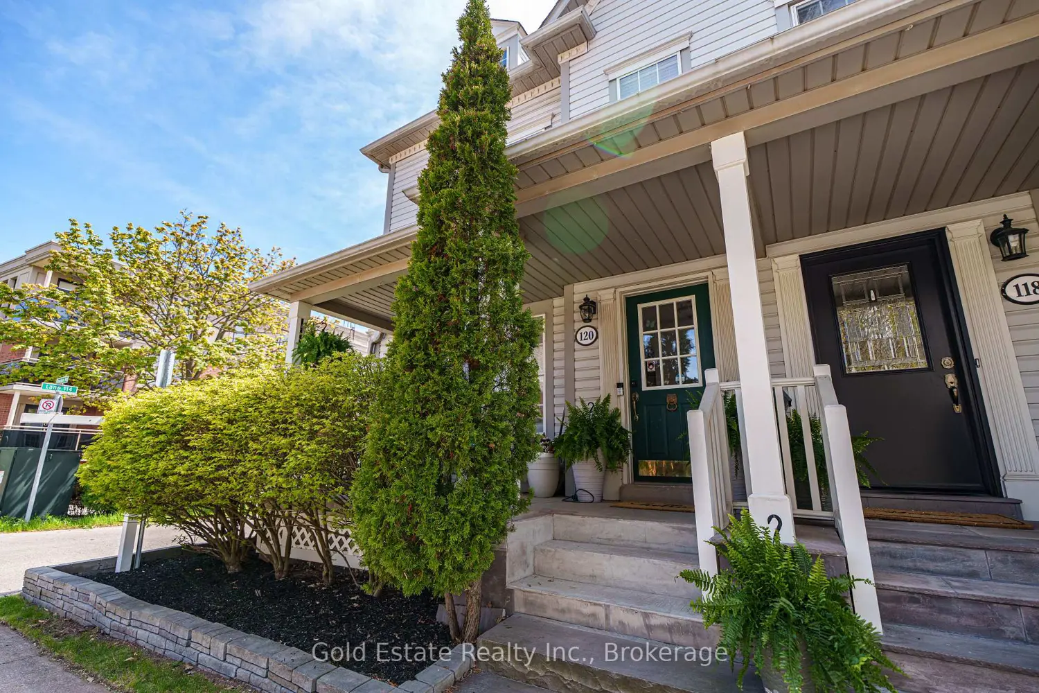 120 Roxton Road