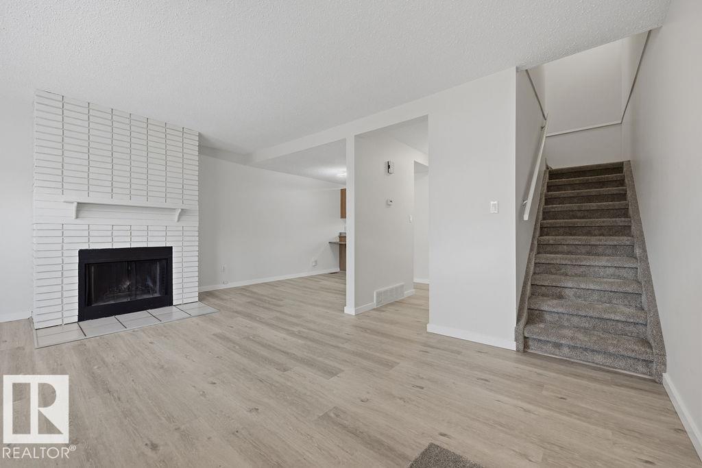 Additional image 2 of 10473 24 Avenue NW, Edmonton, AB, T6J4S2