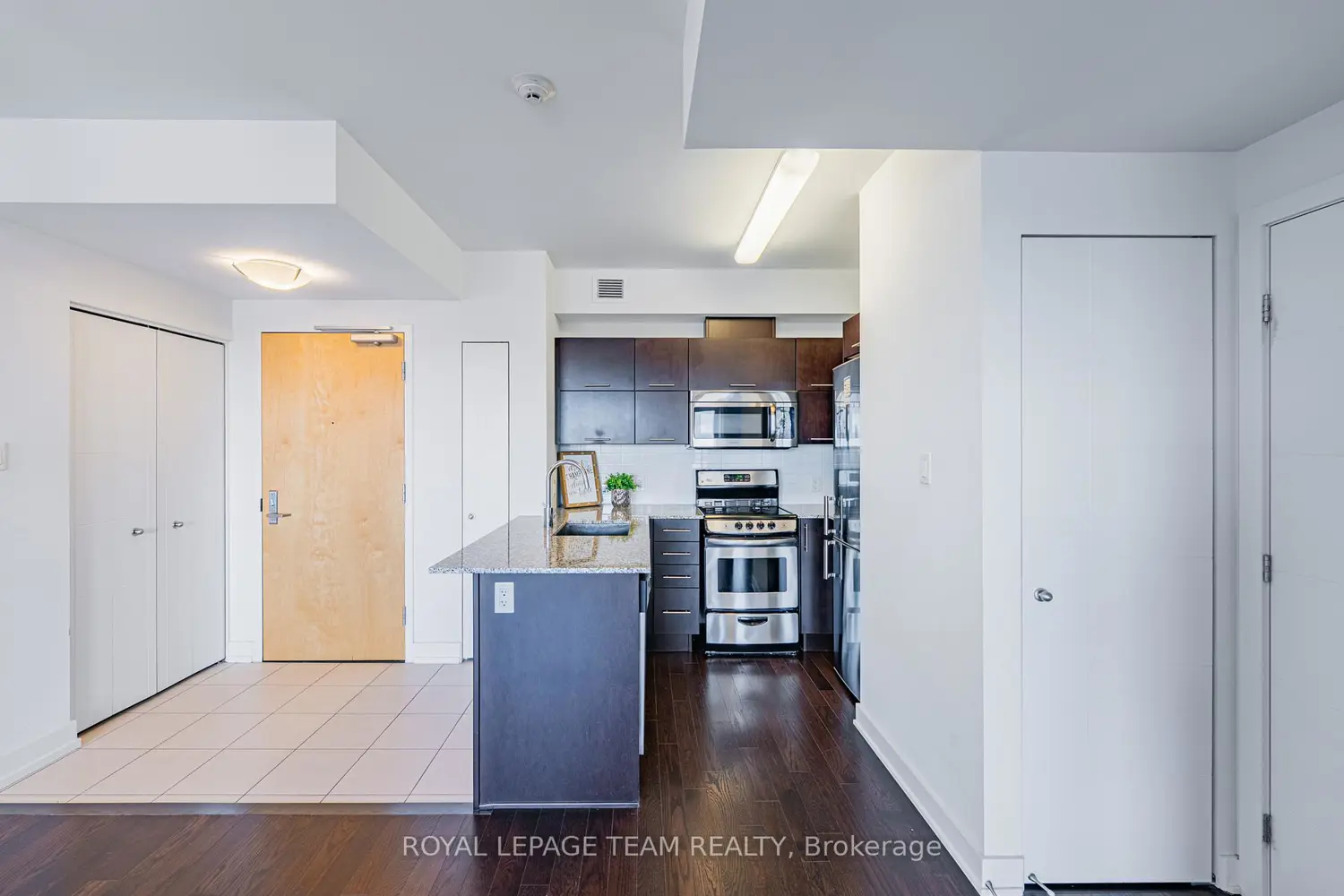 Additional image 2 of 40 Nepean Street 1306