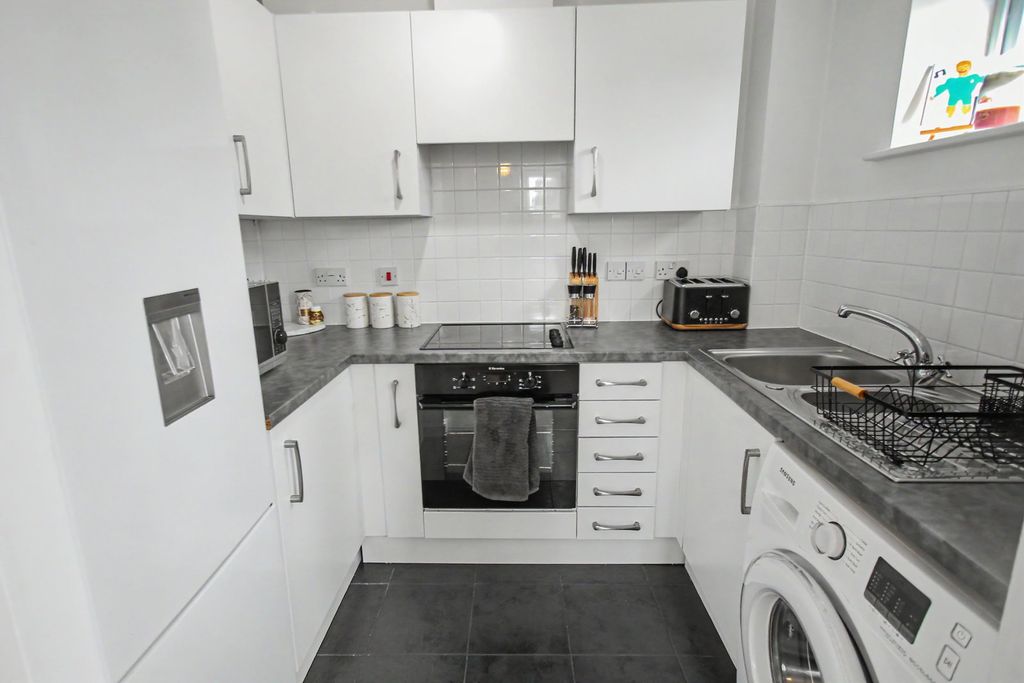 Additional image 7 of 2 bed flat for saleDrum Tower View, Caerphilly CF83