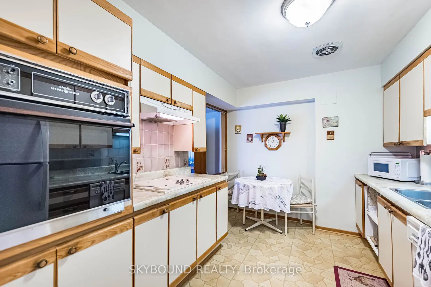 Additional image 8 of 15 Elizabeth Street 305