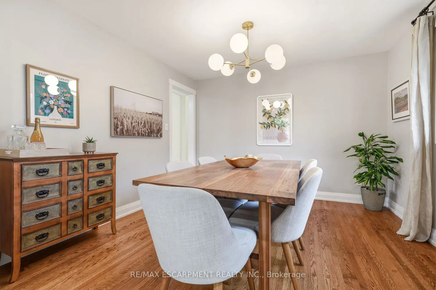 Additional image 8 of 3452 Caplan Crescent