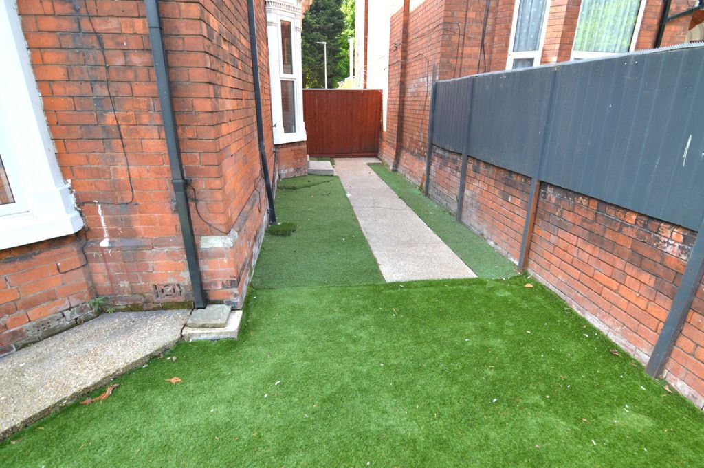 Additional image 8 of 2 bed maisonette to rentEleanor Street, Grimsby DN32