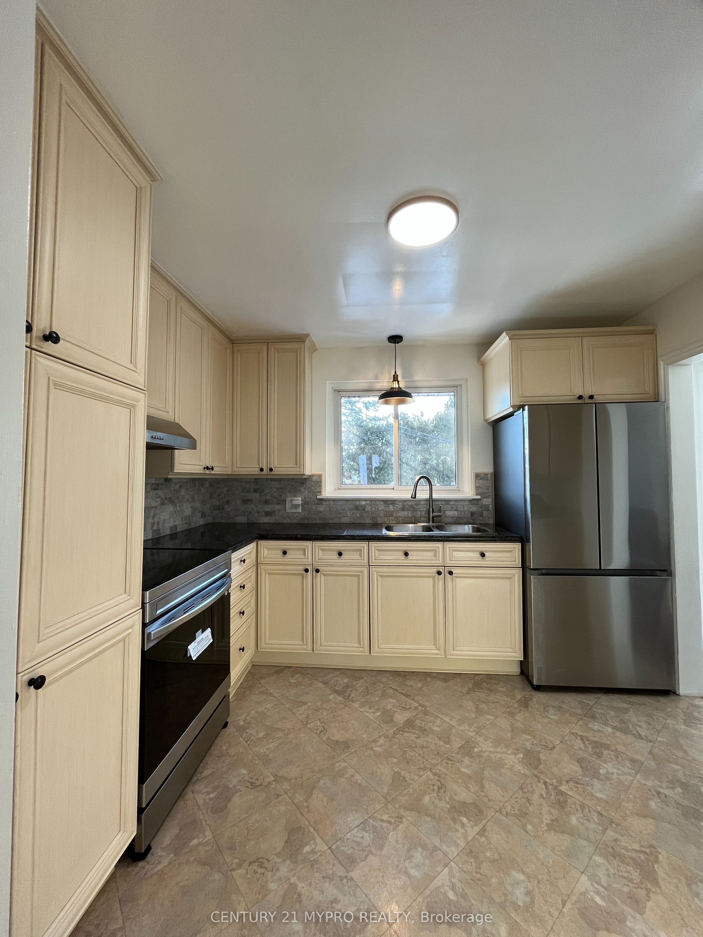 Additional image 6 of 284 Hampton Heath Road, Burlington, ON, L7L 4P5