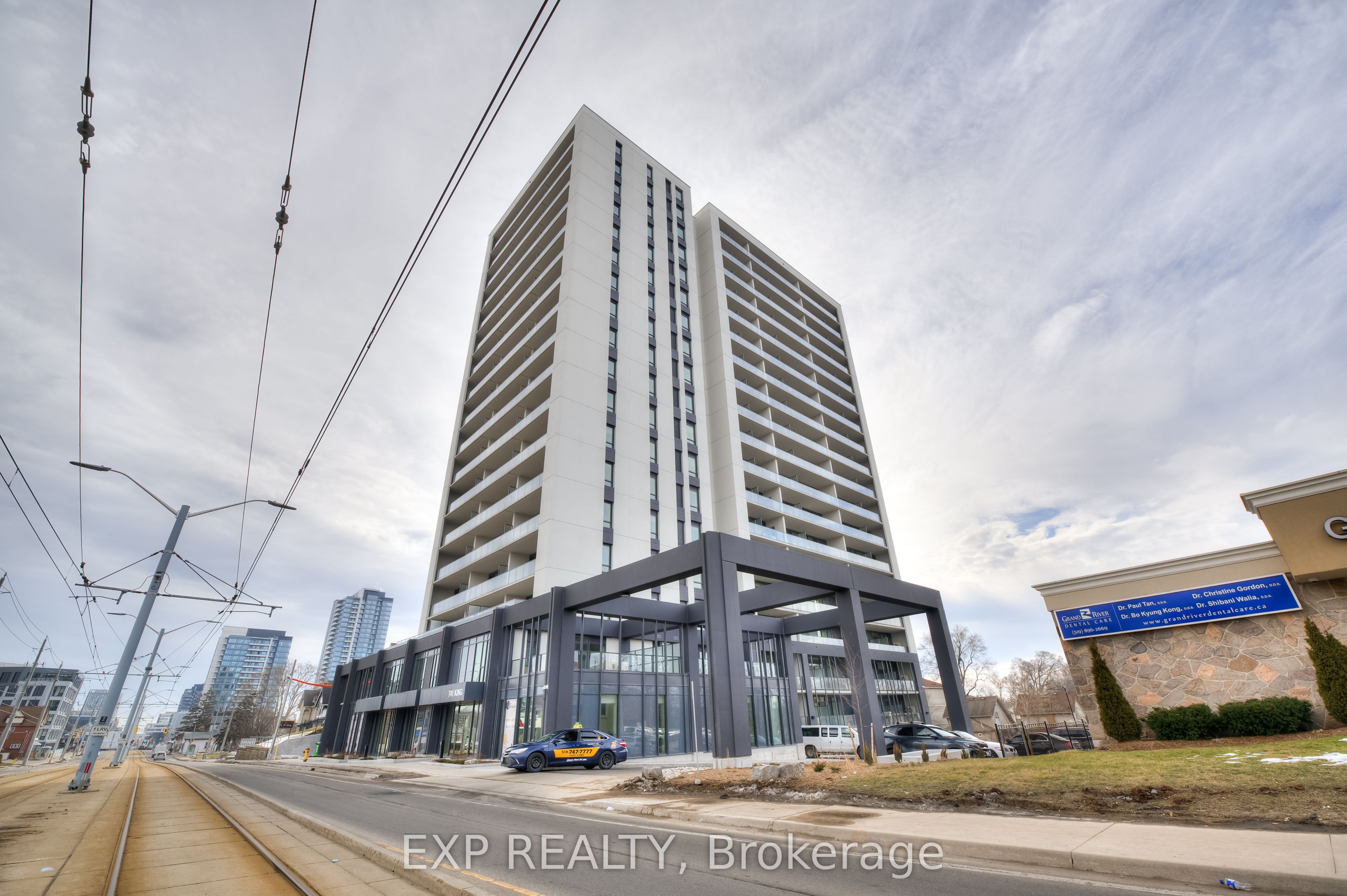 1505-741 King Street W, Kitchener, ON, N2G 1E5