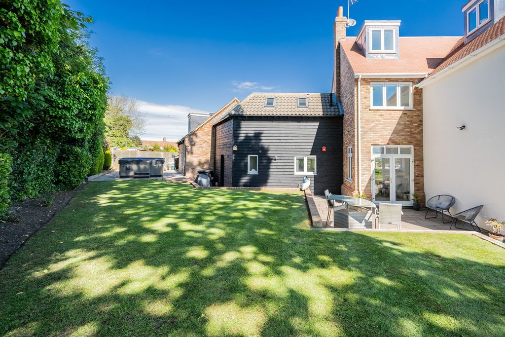 Additional image 49 of 6 bed detached house for saleOrchard Road, Pulloxhill, Bedford MK45