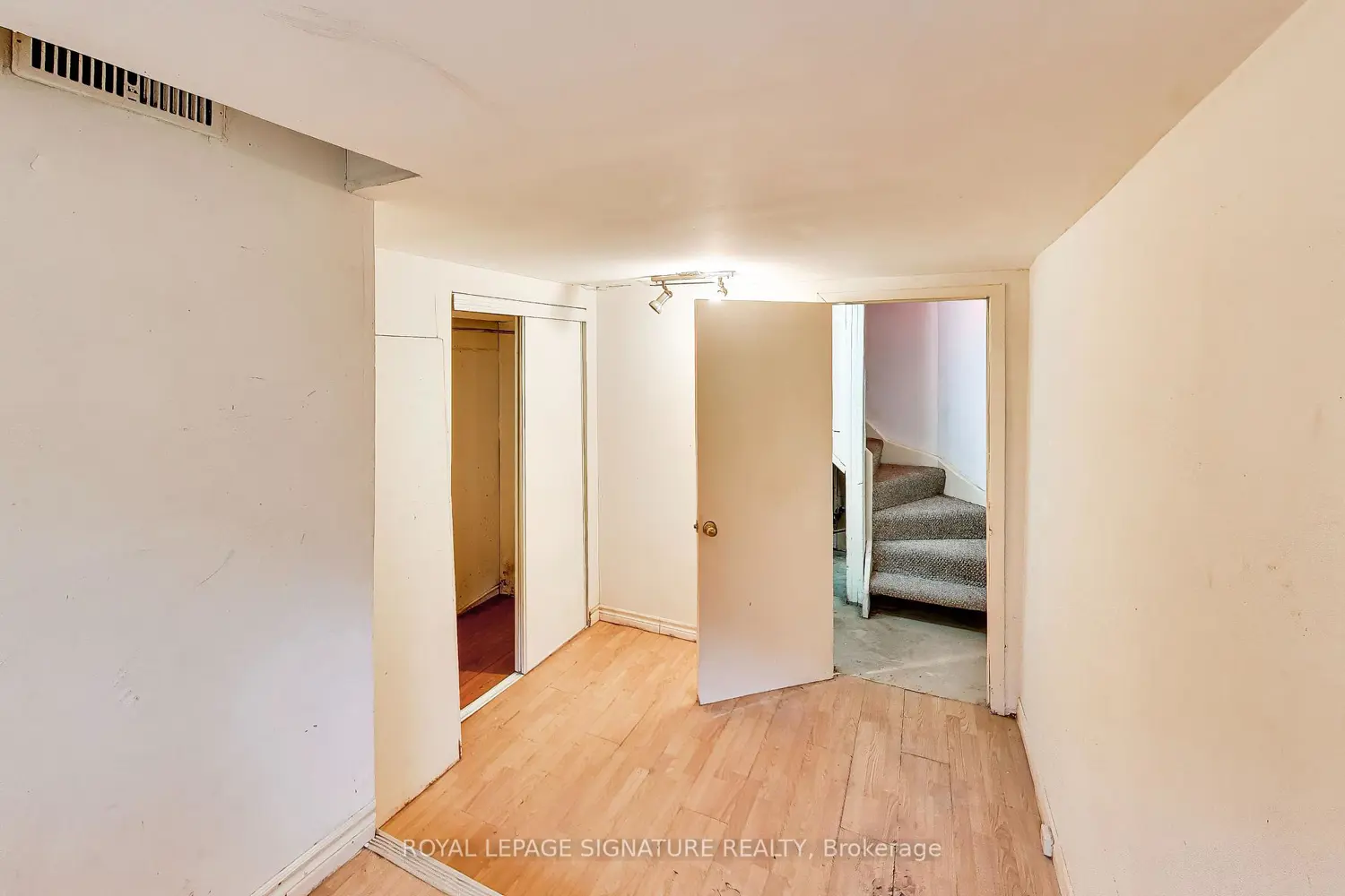 Additional image 16 of 325 Jarvis Street 18