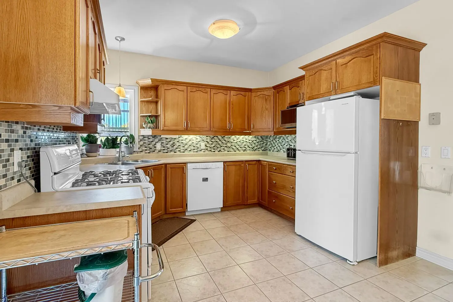 Additional image 10 of 3561 Carver Street