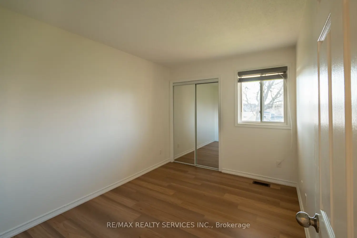 Additional image 15 of 100 Brownleigh Avenue 176