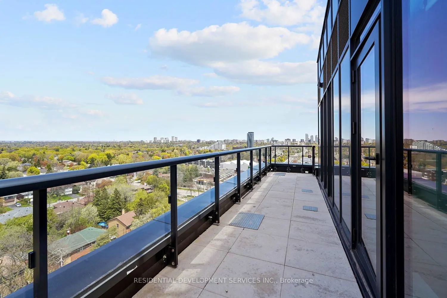 699 Sheppard Avenue 1206 photo 5