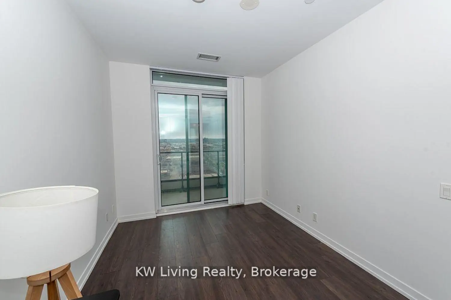 Additional image 13 of 898 Portage Parkway 3302