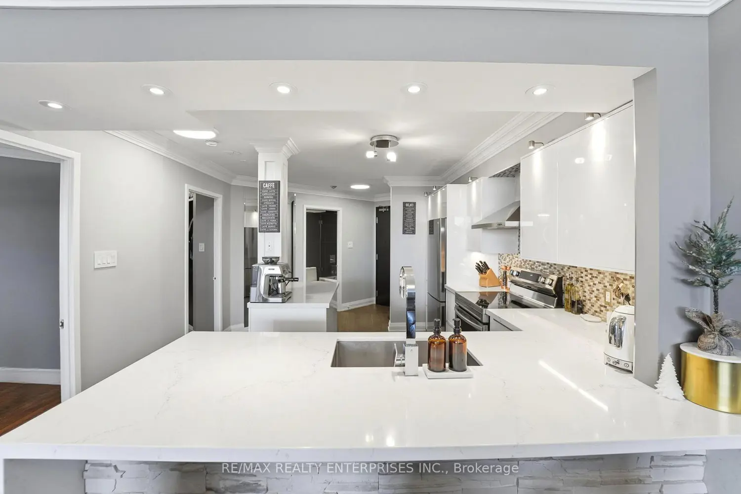 Additional image 11 of 1500 Grazia Court 208