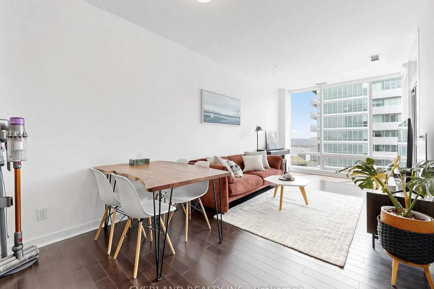 295 Adelaide Street 4508 photo 2