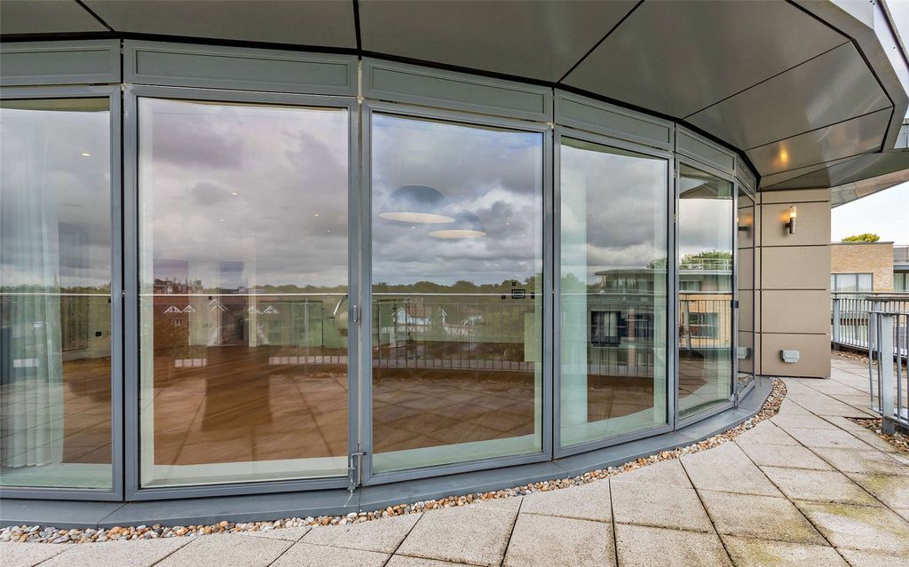 Additional image 11 of 3 bed flat to rentMarlowe House, Kingsley Walk, Cambridge CB5