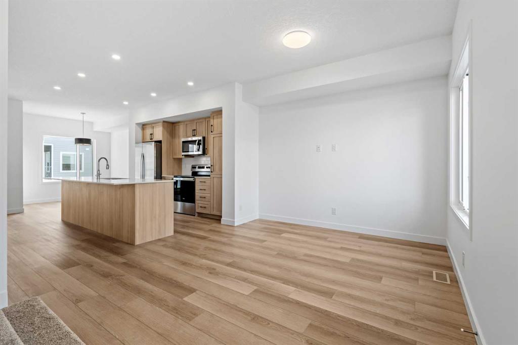 Additional image 5 of 1007-25 Wildwoods Court SW, Airdrie, AB, T4B 5V7