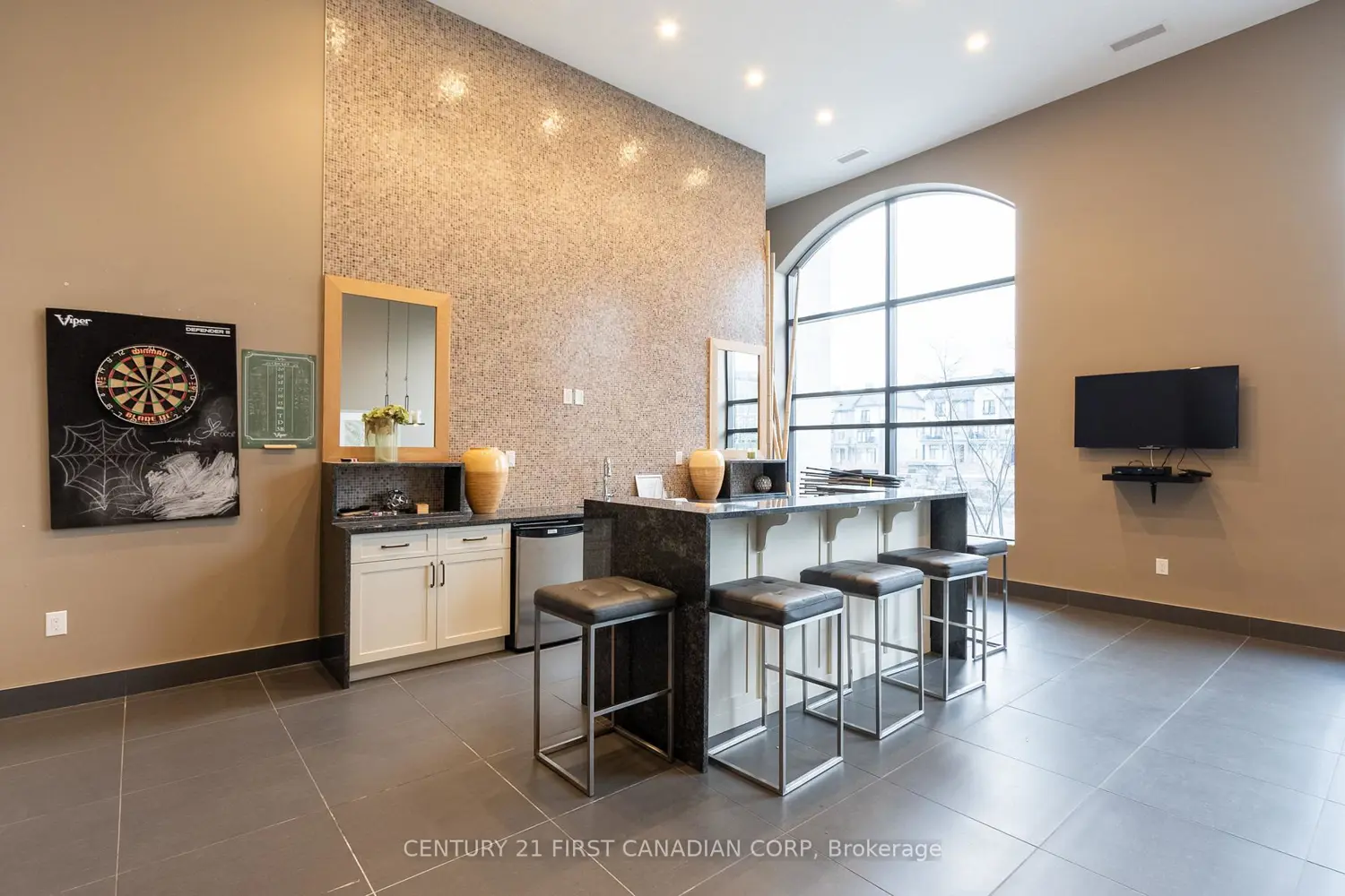 Additional image 17 of 260 Villagewalk Boulevard 208