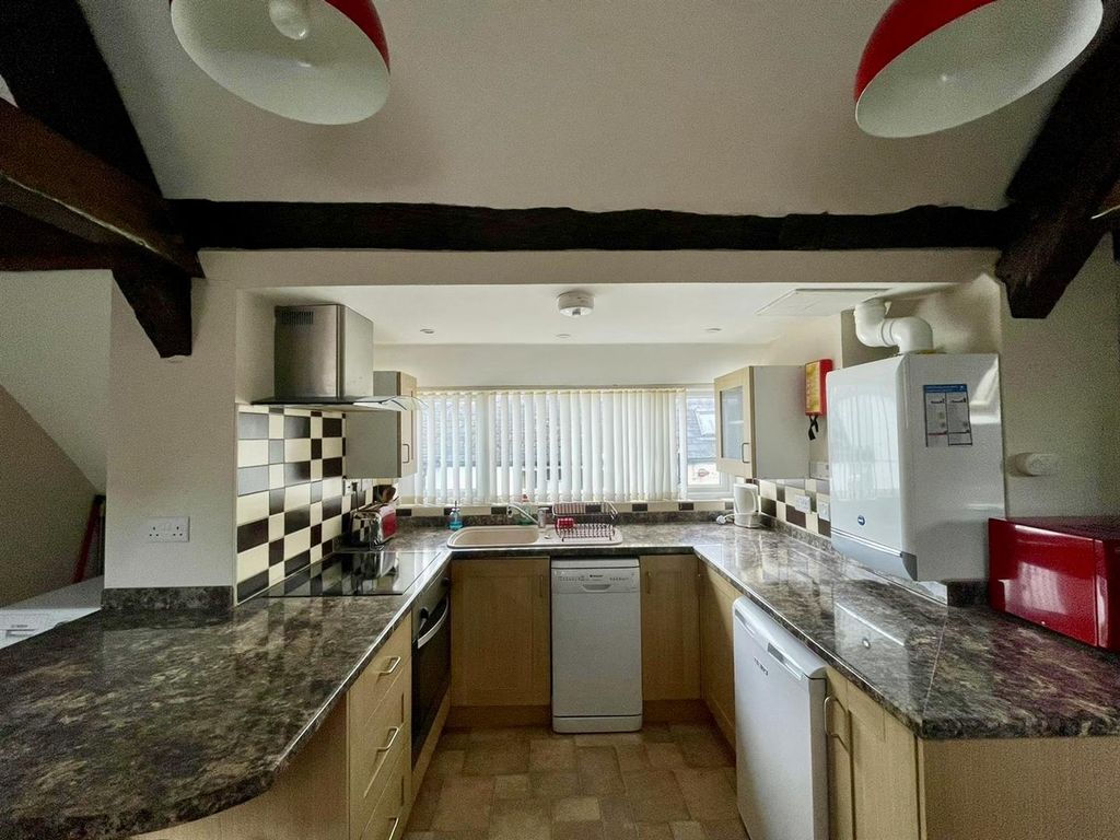Additional image 4 of 2 bed flat to rentMarket Place, Coleford GL16