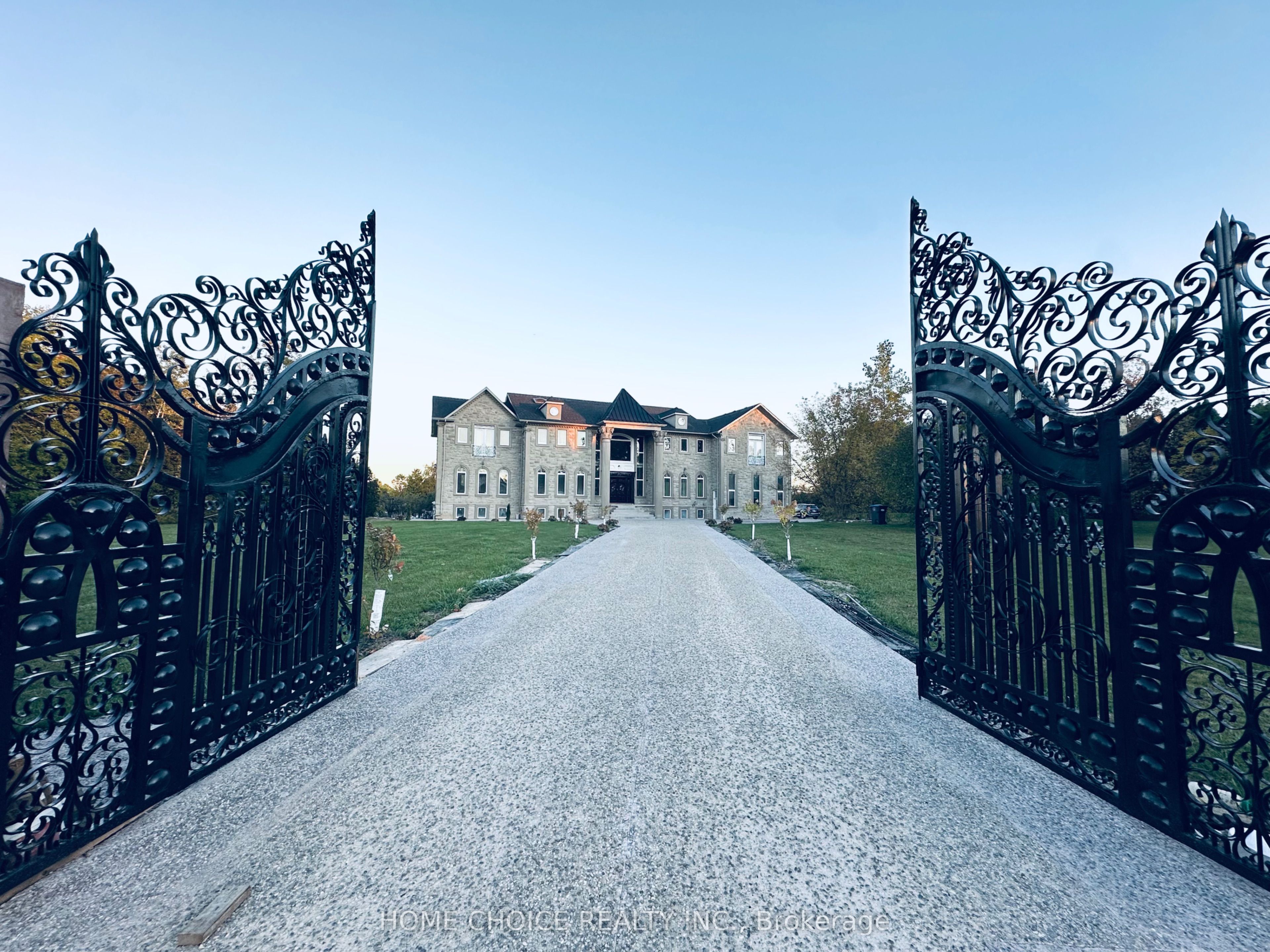 3 Stanley Carberry Drive, Brampton, ON, L6P 0C2