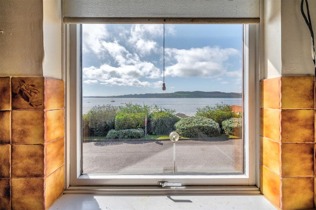 Additional image 7 of 2 bed flat for saleOgilvie Court, Broughty Ferry, Dundee DD5