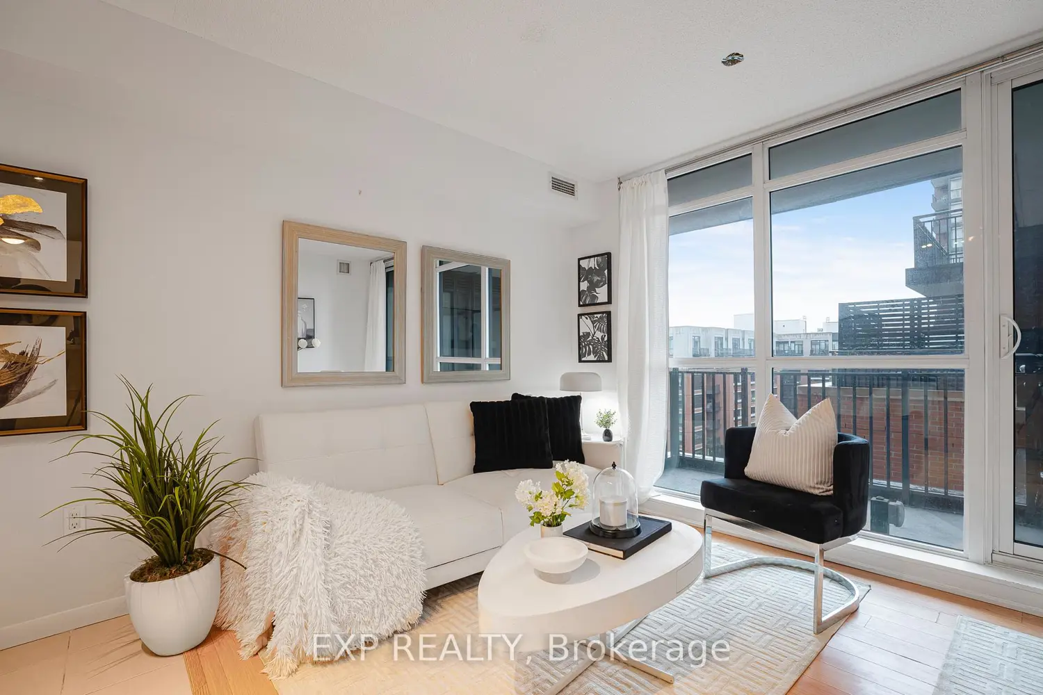 Additional image 4 of 830 Lawrence Avenue 729