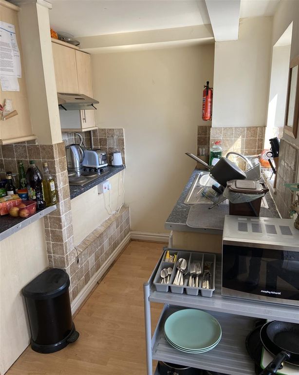 Additional image 3 of 2 bed flat to rentAlbany Road, Roath CF24