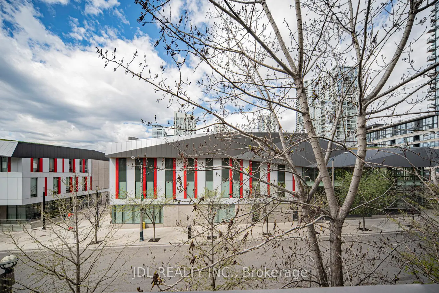 Additional image 19 of 31 Brunel Court Th8