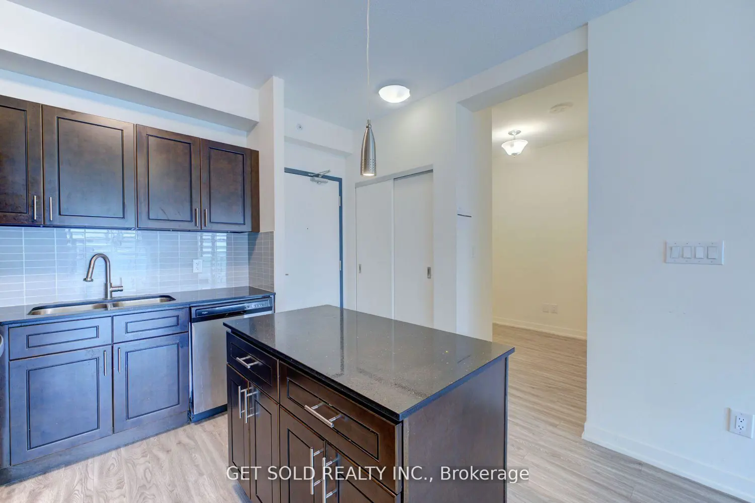 Additional image 5 of 128 King Street 1105