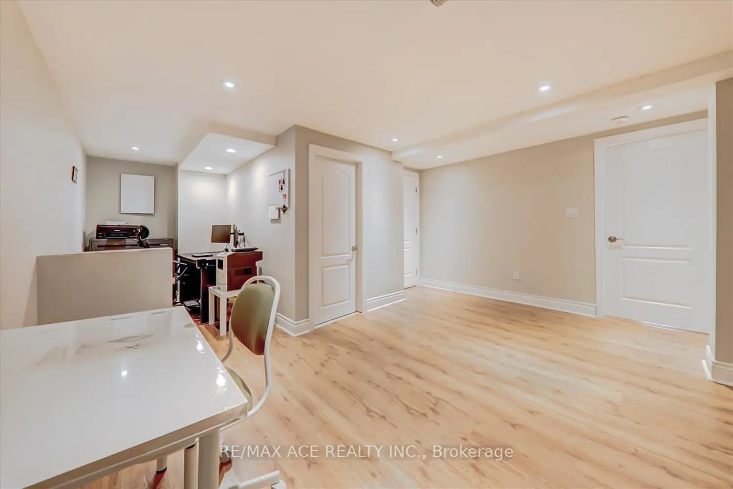 Additional image 11 of 3239 Valcourt Crescent