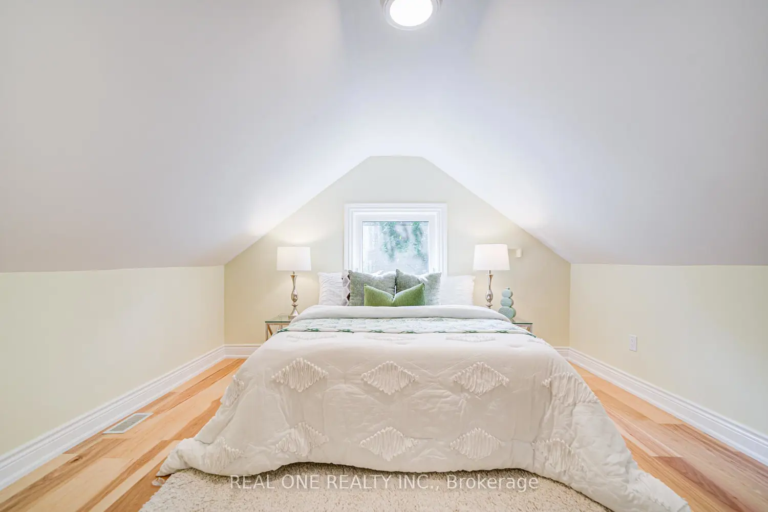 Additional image 12 of 4052 Saint James Avenue