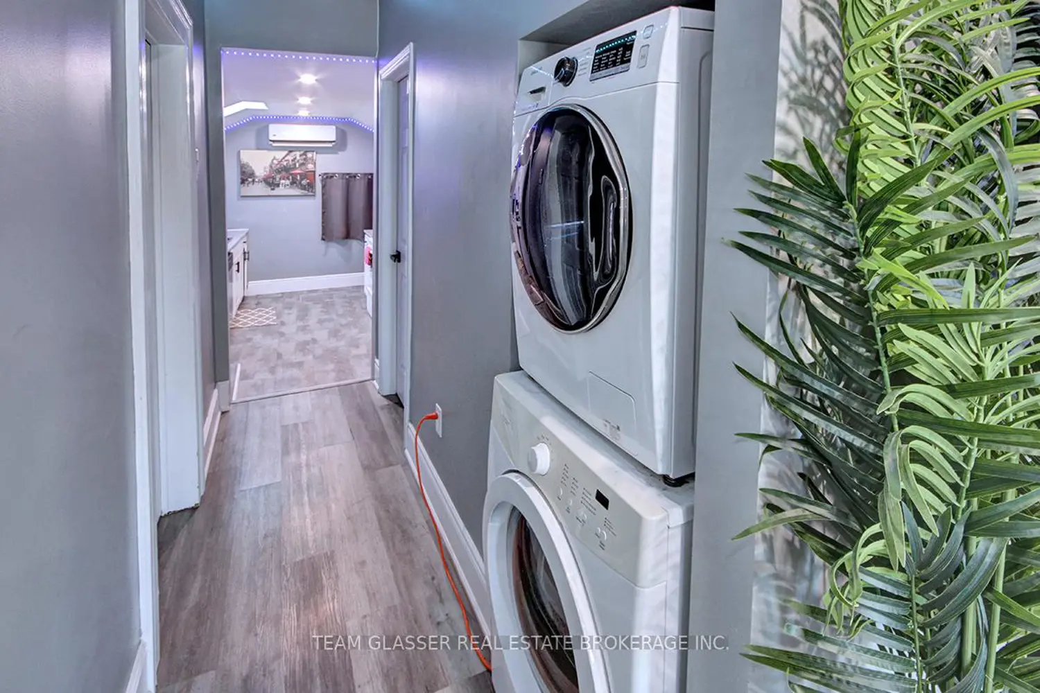 Additional image 7 of 225 Simcoe Street