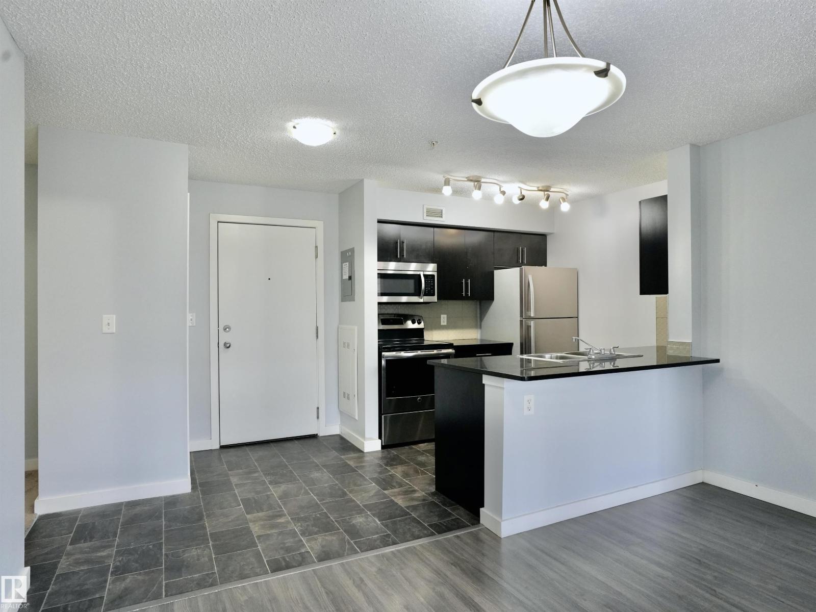 320-5816 Mullen Place NW, Edmonton, AB, T6R0W3