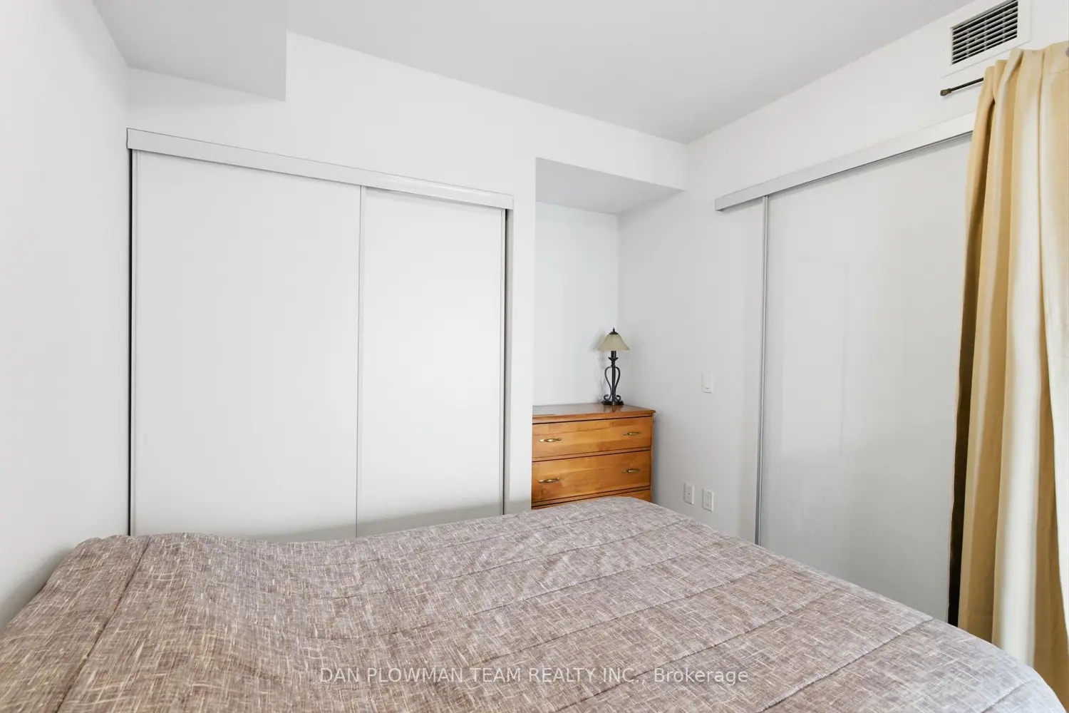 Additional image 11 of 2550 Simcoe Street 1121