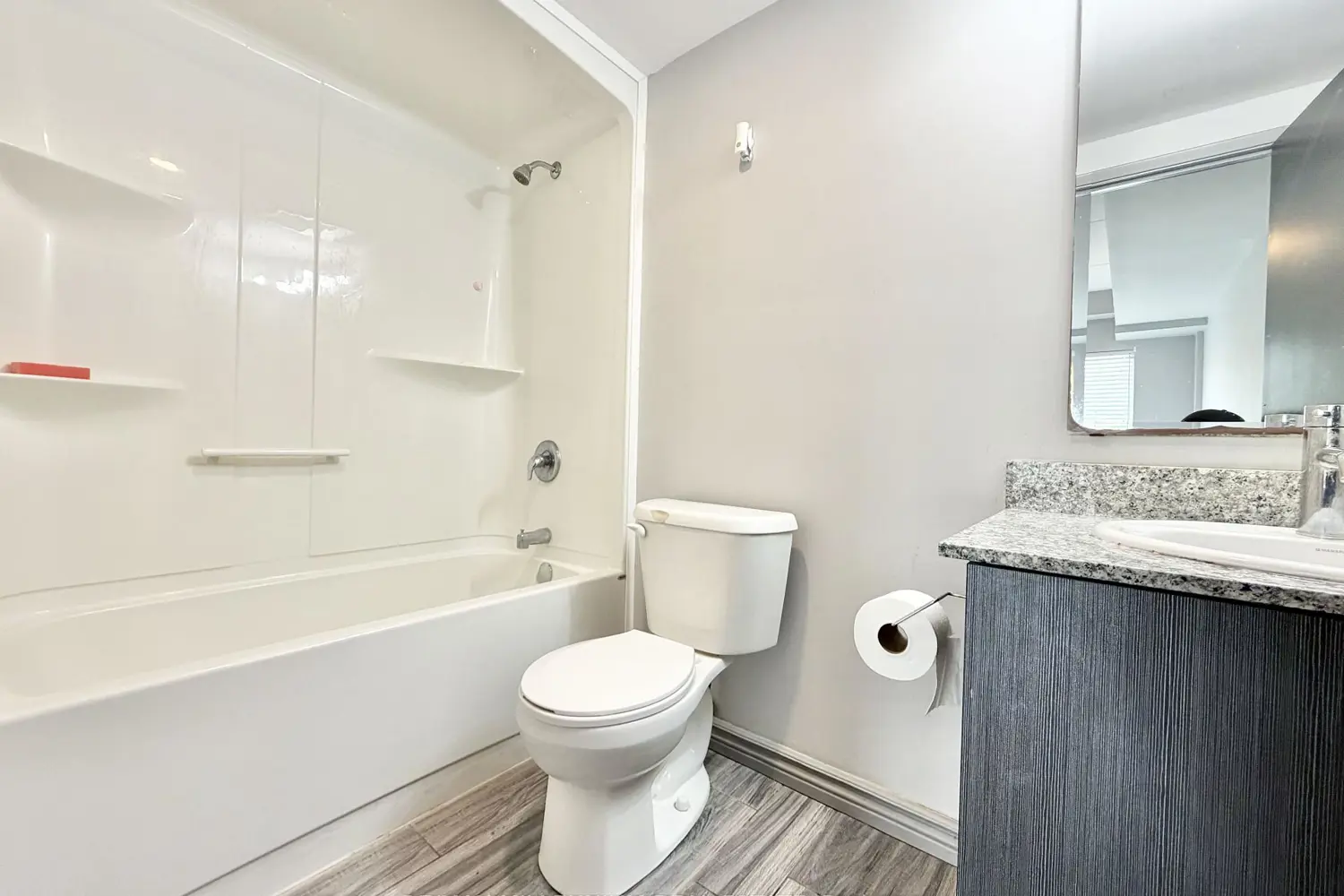 Additional image 9 of 275 Larch Street F210