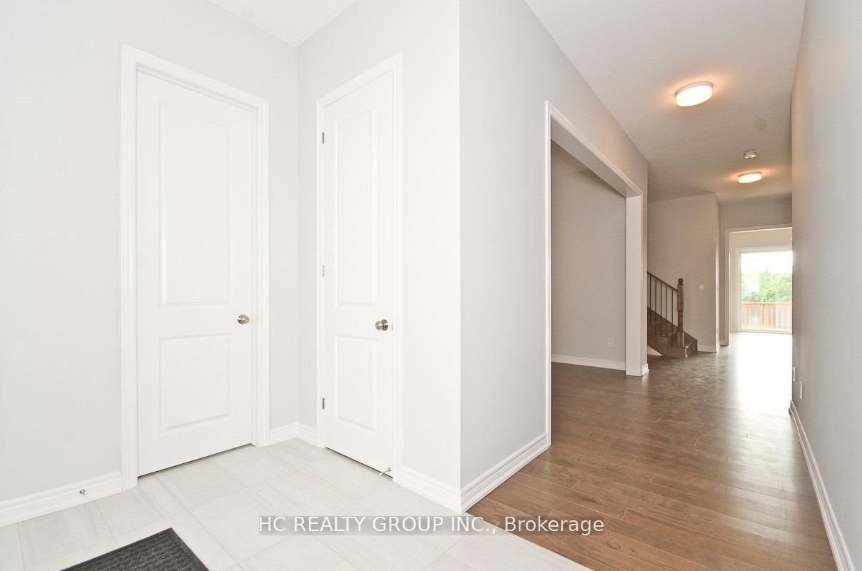 Additional image 3 of 92 Pine Hill Crescent, Aurora, ON, L4G 3X9