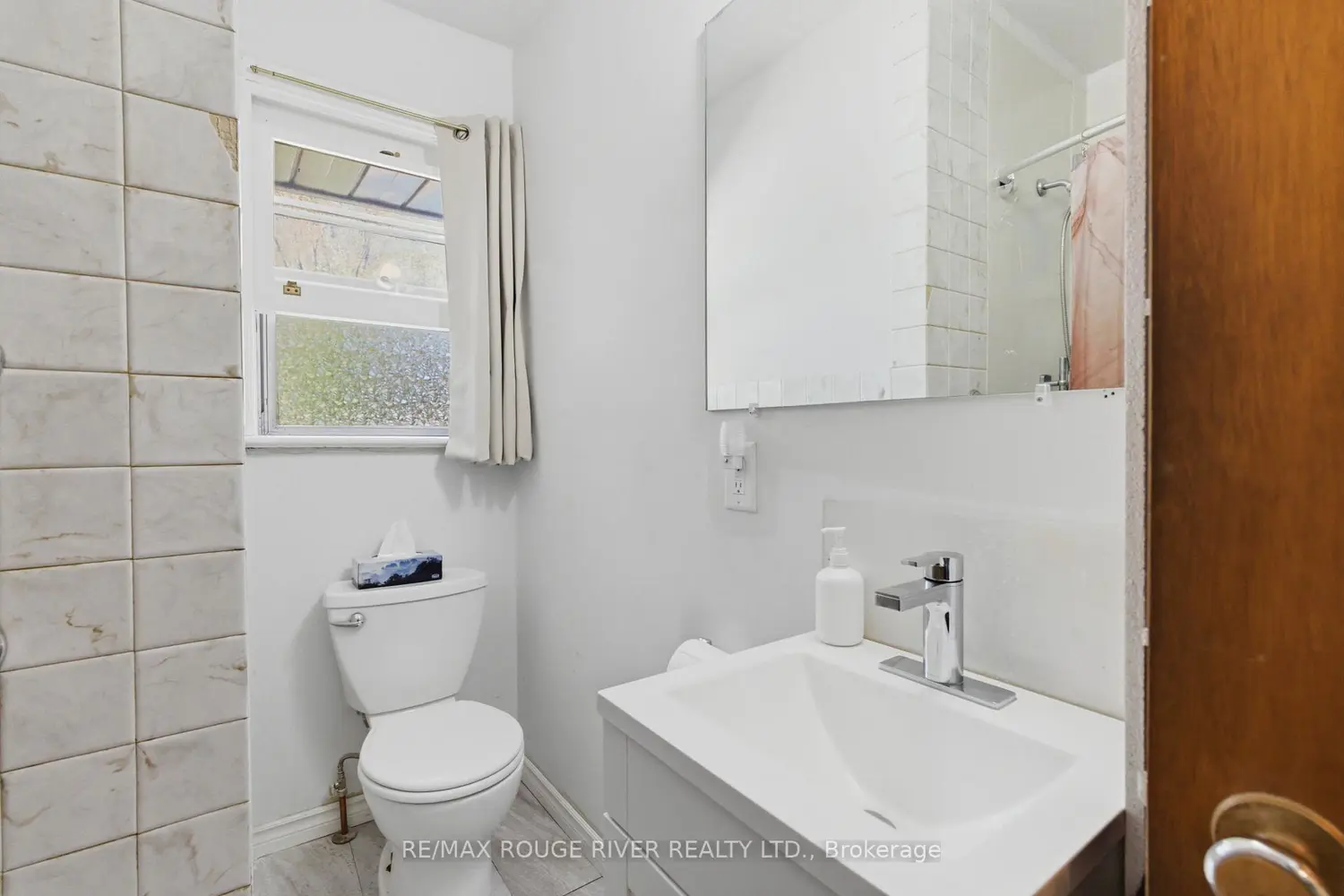 3856 Solina Road photo 4