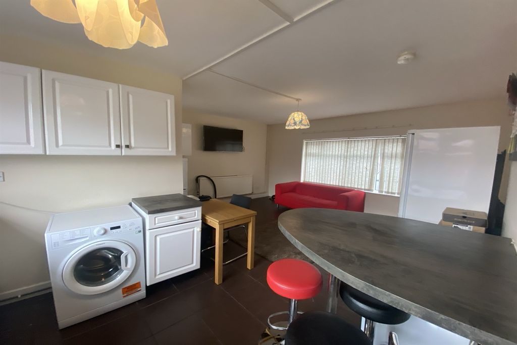 Additional image 7 of 1 bed terraced house to rentLilac Grove (Room 1), Beeston NG9