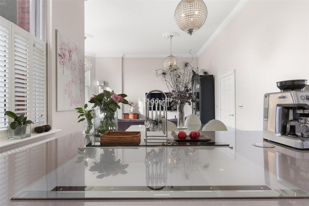Additional image 11 of 3 bed flat for saleNorthumberland House, Repton Park, Woodford Green IG8