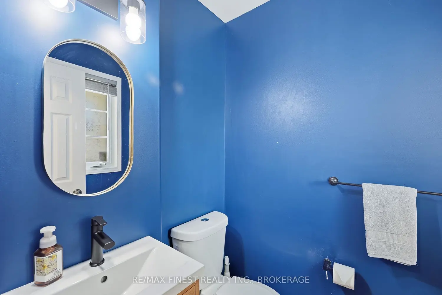 Additional image 3 of 976 Bluffwood Avenue